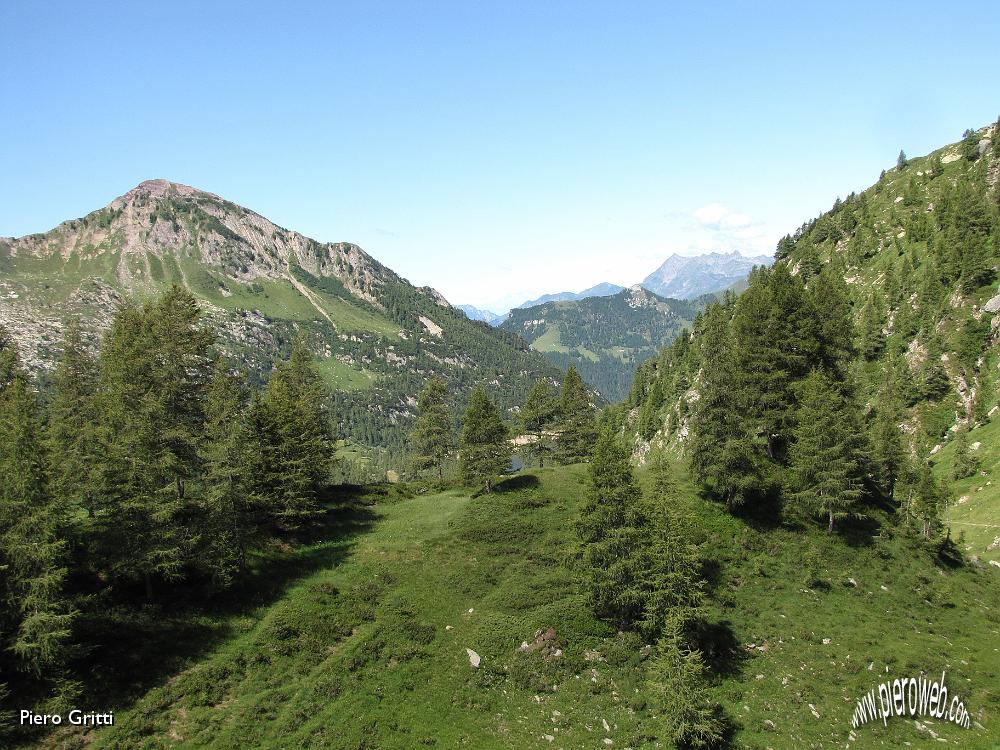 23 Pizzo del'Orto  e lontano il Tre Signori.jpg